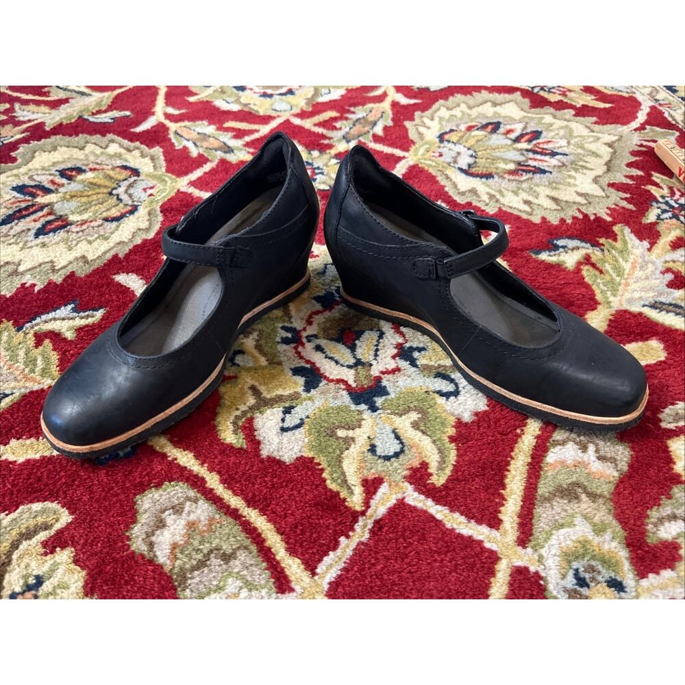 Earth Shoes Womens 7 D Wide Boden Mary Jane Wedge Heel Black Leather Gum Sole - Picture 2 of 11